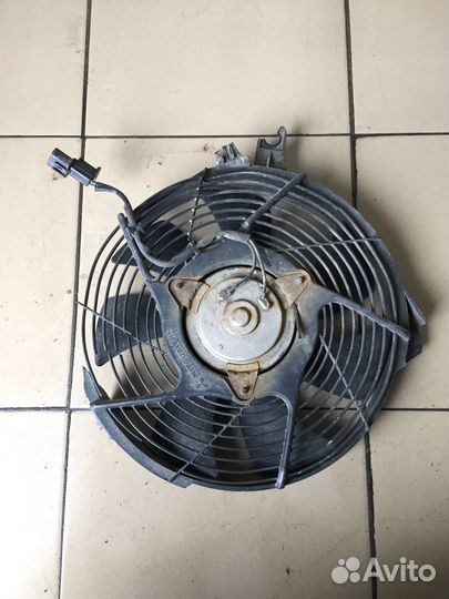 Вентилятор кондиционера Mitsubishi Montero Sport 1