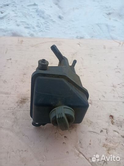 Бачок гур 4E0422373N Audi A8 D3