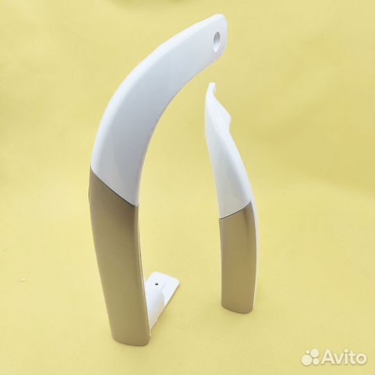 Ручка двери нижняя для холодильников Beko