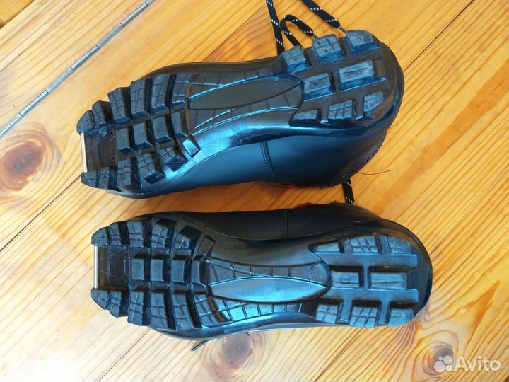 Лыжные ботинки