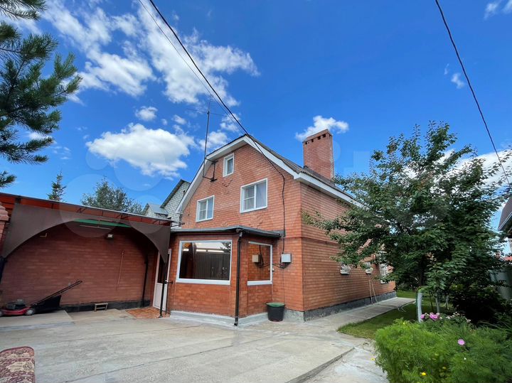 Дом 139 м² на участке 10 сот.