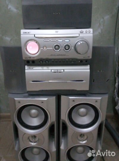 Музыкальный центр sony