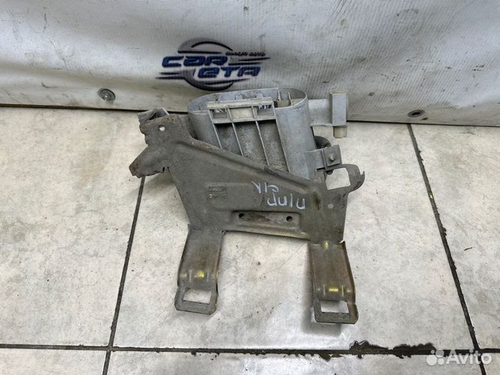 Фара противотуманная передняя правая Mercedes-Benz