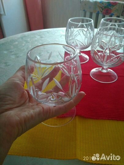 Бокалы хрустальные