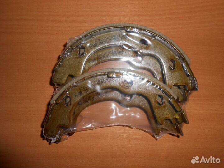 Колодки ручного тормоза Киа Сид / Элантра