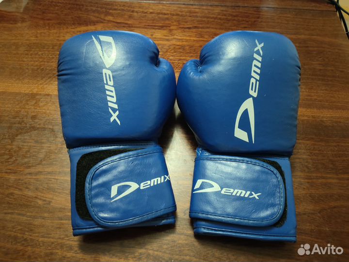 Боксерские перчатки