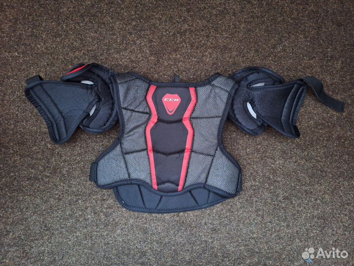 Нагрудник хоккейный и локти