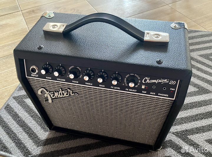 Комбоусилитель (комбик) Fender Champion 20