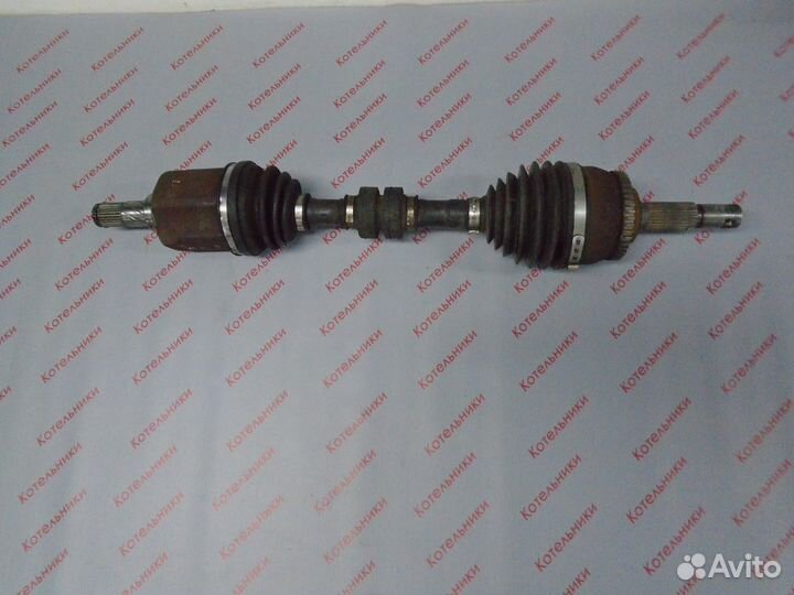 Nissan 39101-AU310 Вал приводной левый