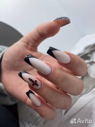 Маникюр с покрытием, наращивание ногтей