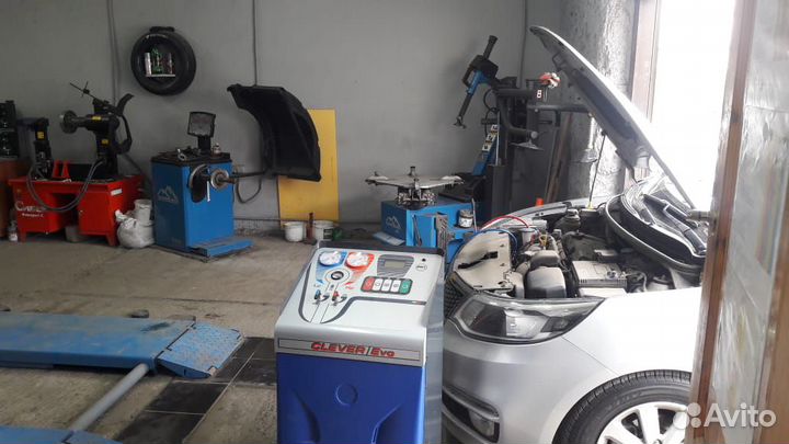 Шиномонтажник