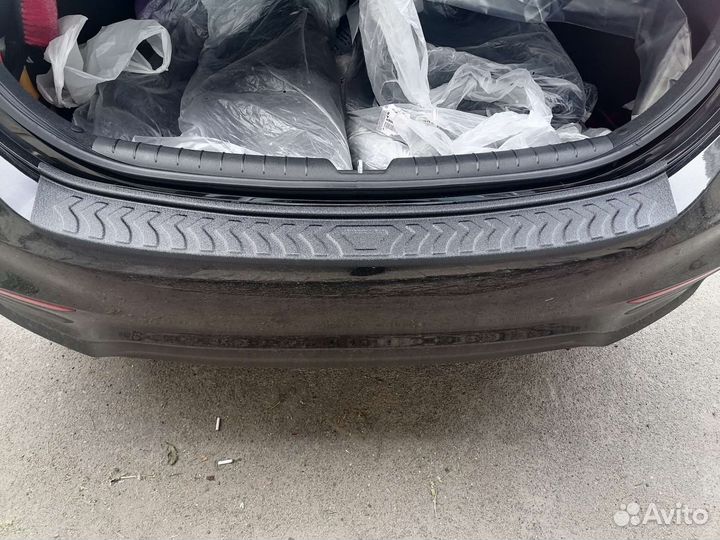 Накладка на задний бампер. На любую марку авто