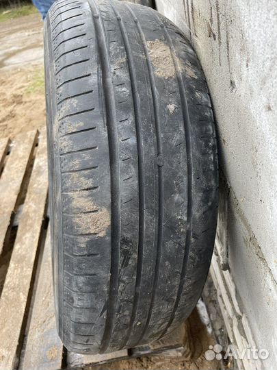 Yokohama BluEarth AE50 215/65 R16