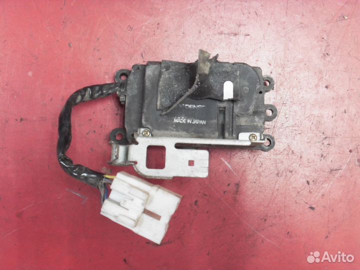 Моторчик заслонки 0637003741 Toyota Corolla Ceres