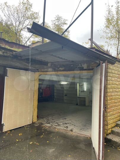 Гараж, > 30 м²