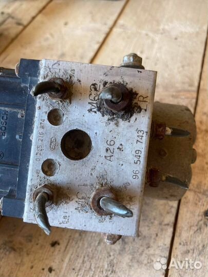 Блок Abs Toyota Corolla 120