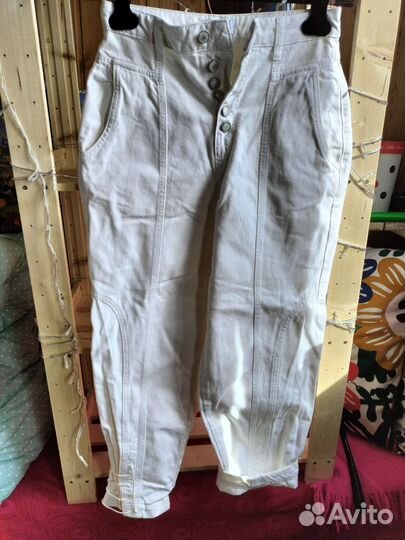 Белые брюки lime