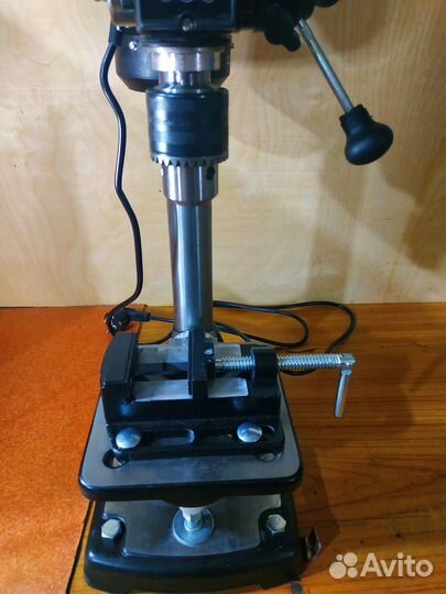 Сверлильный станок