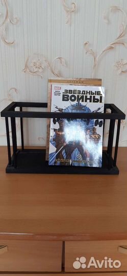 Полочка для журналов или цветов