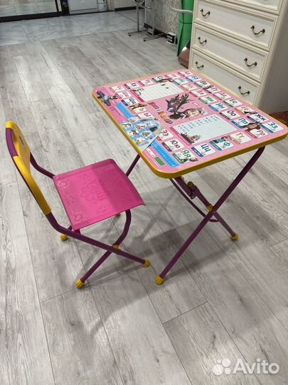 Детский стол и стул