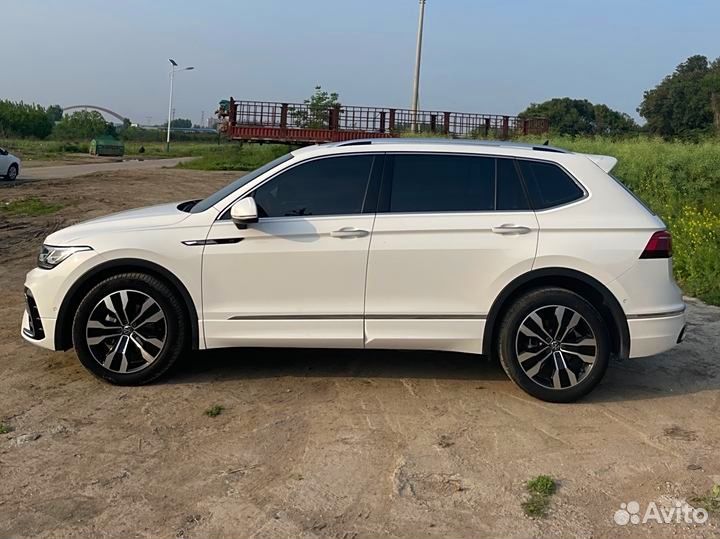 Volkswagen Tiguan 2.0 AMT, 2021, 39 000 км