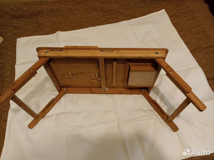 Столик для ноутбука