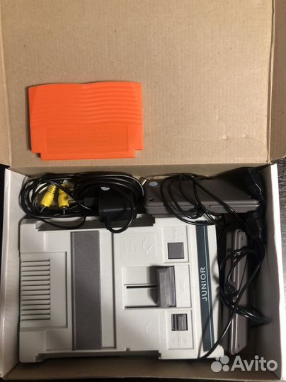 Игровая приставка 8 бит телевизионная