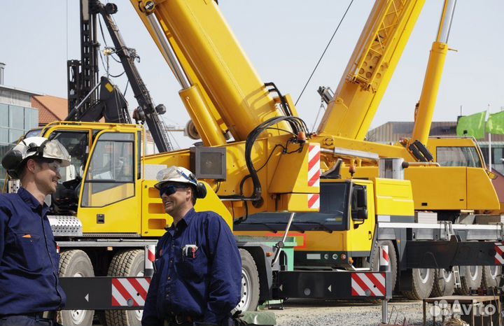 Требуется автокрановщик, машинист, механик-водител