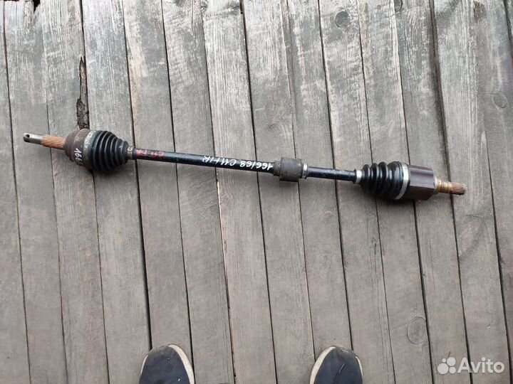 Привод передний правый tiida c11