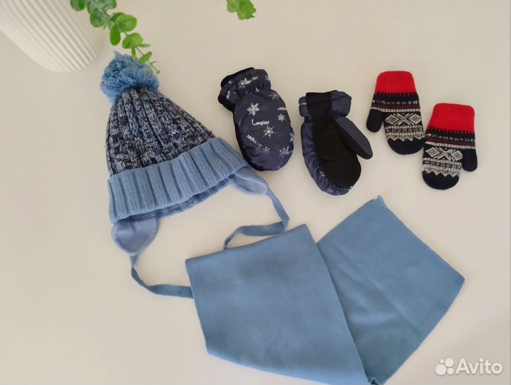 Комплект шапка, шарф и варежки