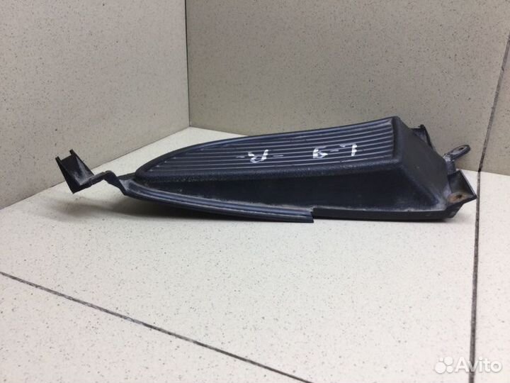 Заглушка бампера передняя правая Mitsubishi Lancer