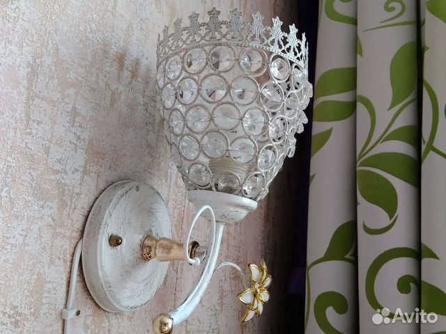 Прикроватный светильник