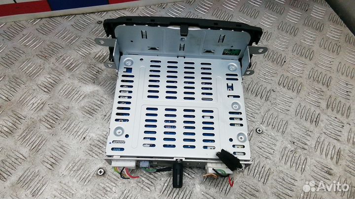 Магнитола Dacia Sandero Stepway 2012