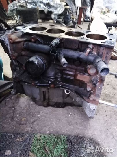 Блок цилиндров двигатель Ниссан Альмера G15 Almera