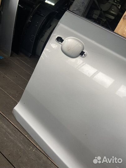 Дверь передняя правая Volkswagen Jetta 5 06-11г