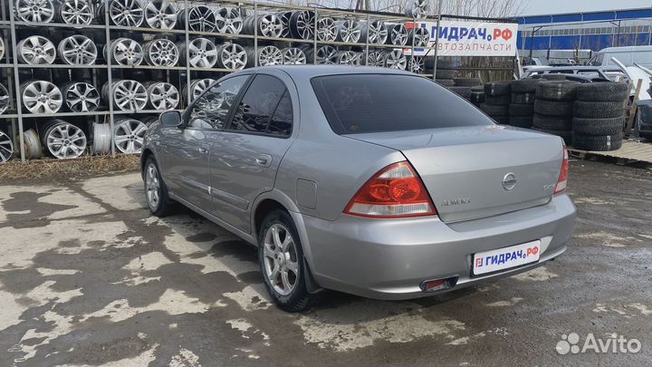 Замок двери передней правой Nissan Almera Classic