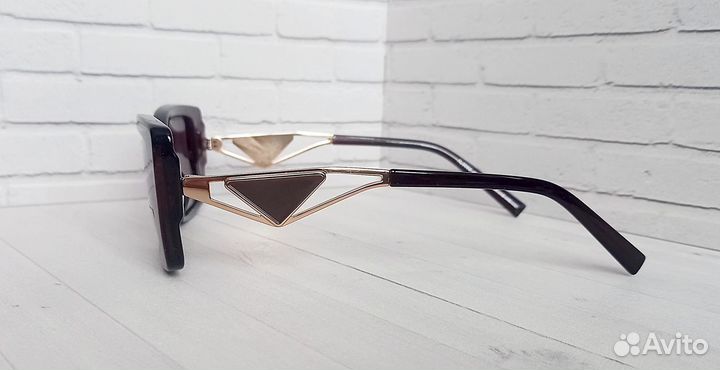 Солнцезащитные очки Alese