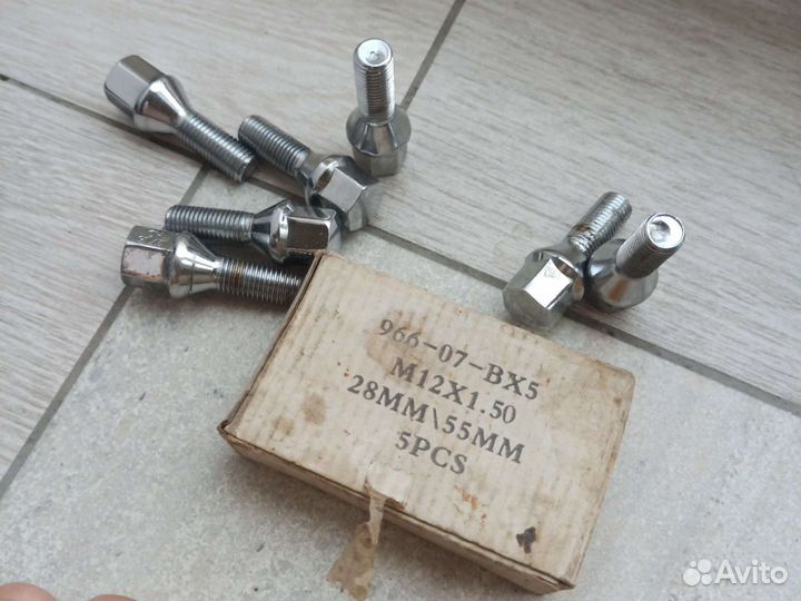 Колесные болты м12