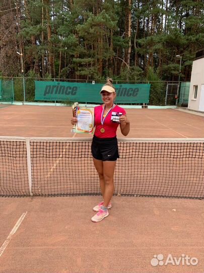 Тренер по теннису