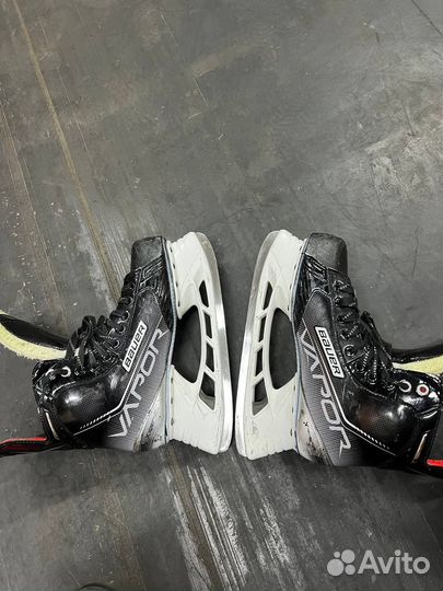 Коньки Bauer Vapor x3.7,8.5EE,SR