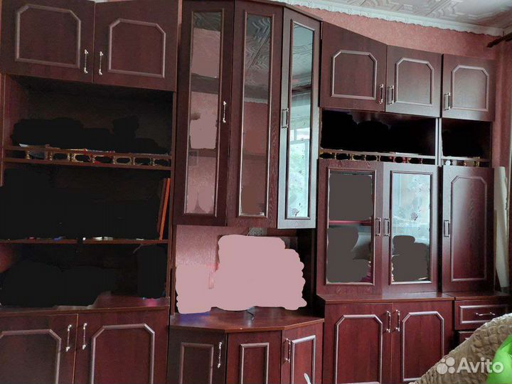 Стенка в гостиную