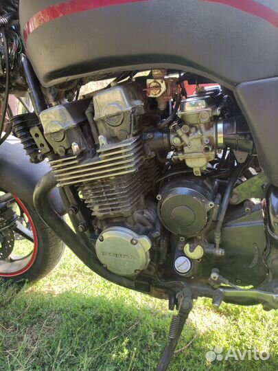 Honda CB750 f2