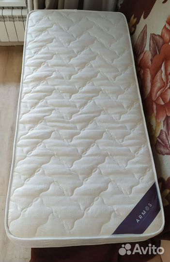 Детский матрас в отличном состоянии 160 на 70