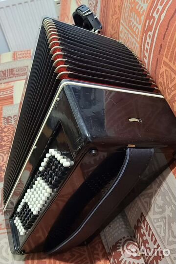 Баян кировский заказной цельнопланочный