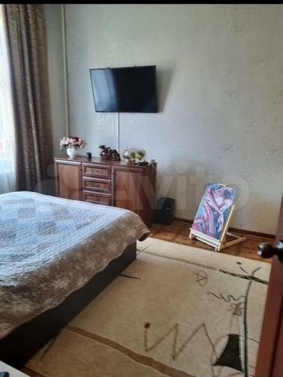 3-к. квартира, 77 м², 1/3 эт.