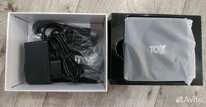 TOX 3, андроид тв приставка 4/32 гб, новая
