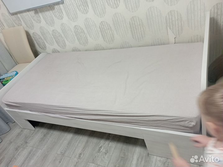 Кровать полуторка с матрасом бу