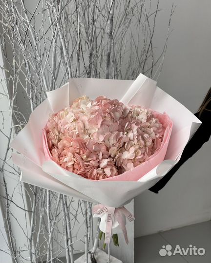 Букет из гортензий к 8 марта