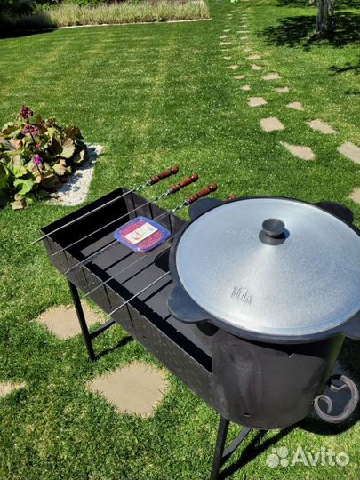 Мангал с казаном и шампурами
