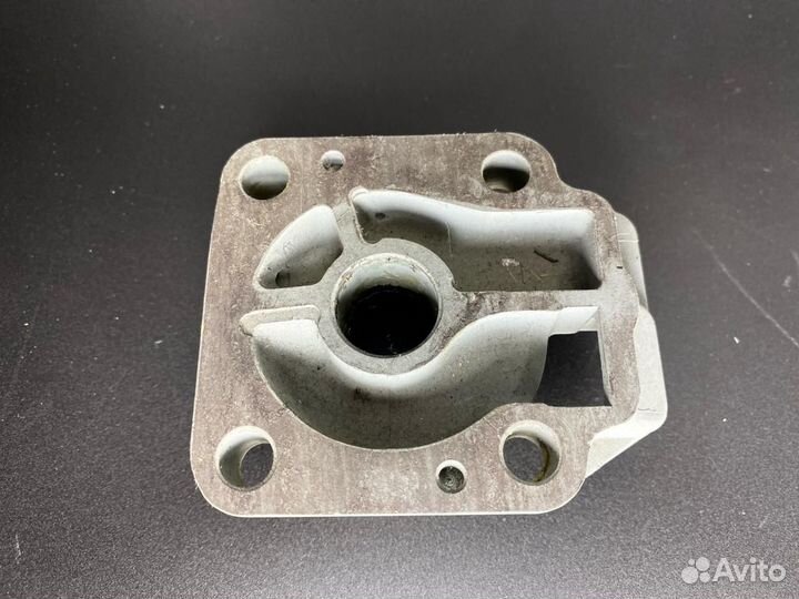 Основание помпы Tohatsu/Mercury 40-50 3ц, с сальни